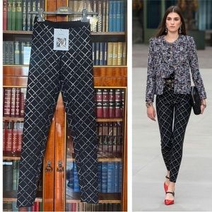 Chanel leggings